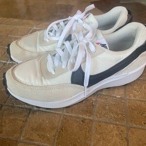 Womens Waffle Debut Nike